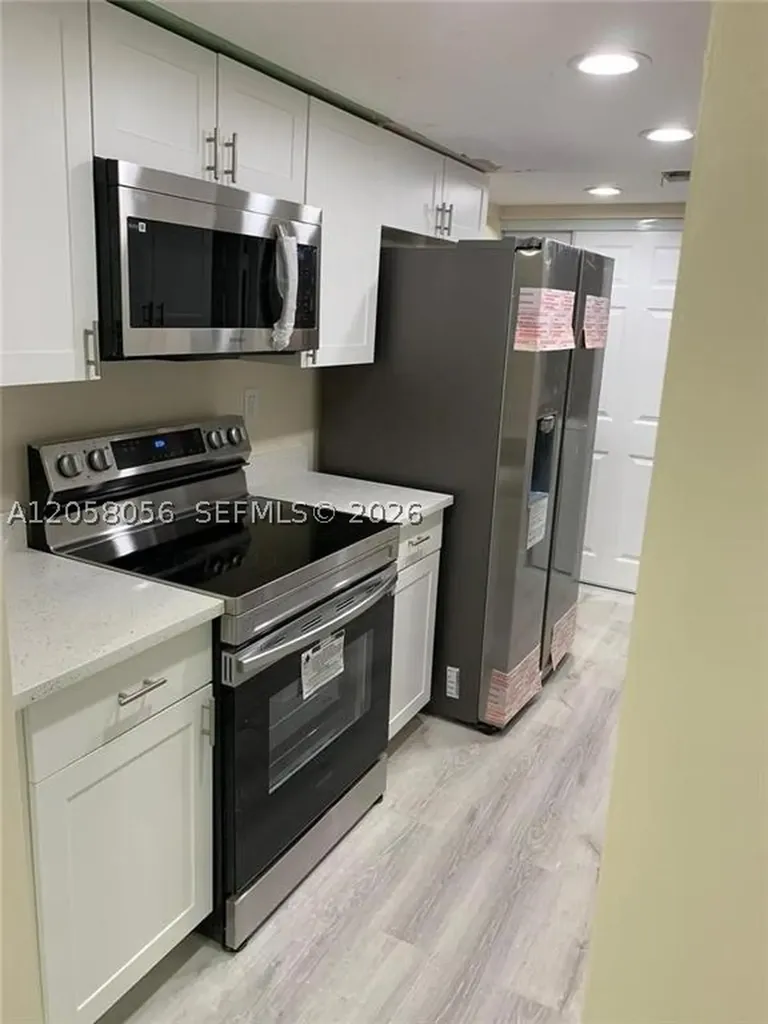 7911 NW 75th Avenue Tamarac FL 33321