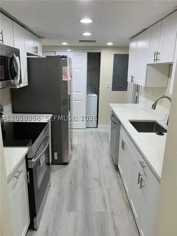 7911 NW 75th Avenue Tamarac FL 33321