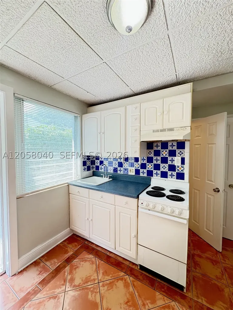 1919 Thomas Street Hollywood FL 33020