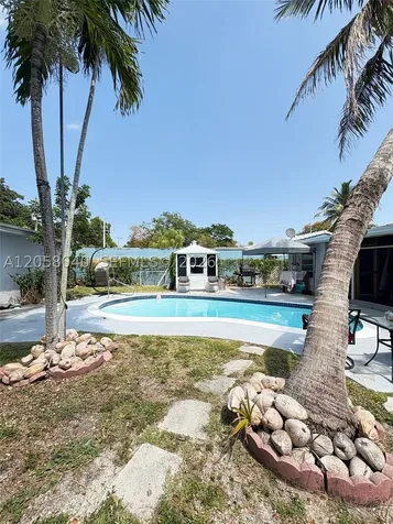 1919 Thomas Street Hollywood FL 33020