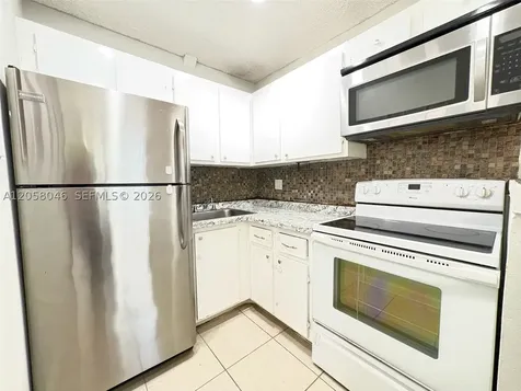 95 NE 41st Street Oakland Park FL 33334