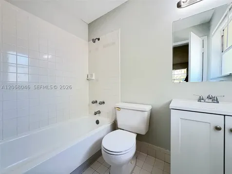 95 NE 41st Street Oakland Park FL 33334