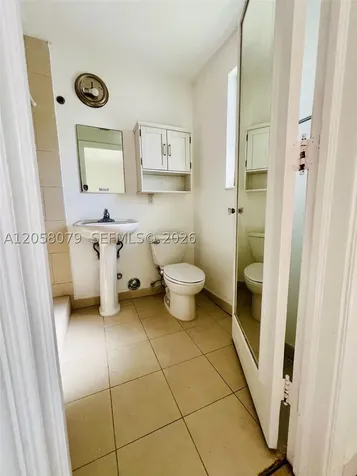 2830 Pine Tree Drive Miami Beach FL 33139