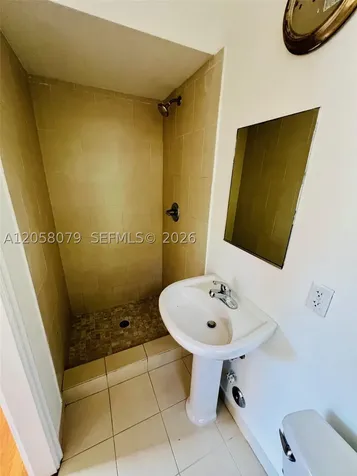 2830 Pine Tree Drive Miami Beach FL 33139