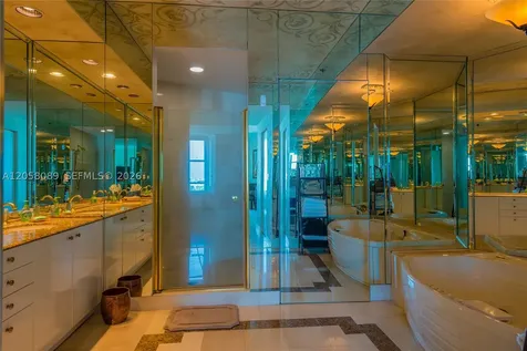 300 S Pointe Drive Miami Beach FL 33139