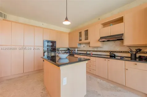 300 S Pointe Drive Miami Beach FL 33139