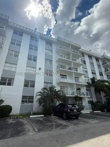 16465 NE 22nd Avenue North Miami Beach FL 33160