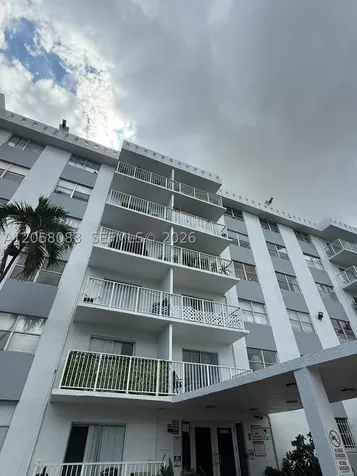 16465 NE 22nd Avenue North Miami Beach FL 33160