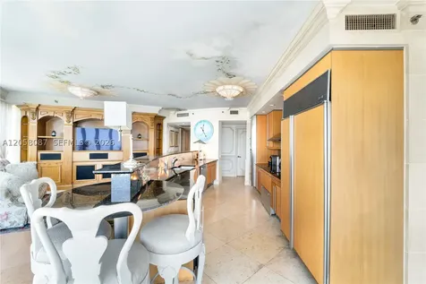 1000 S Pointe Drive Miami Beach FL 33139