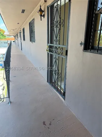 10 SW 45th Avenue Miami FL 33134