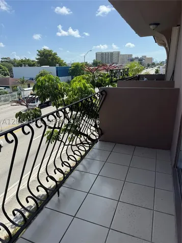 10 SW 45th Avenue Miami FL 33134