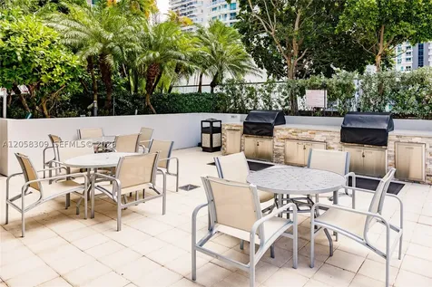 1111 SW 1 Avenue Miami FL 33130