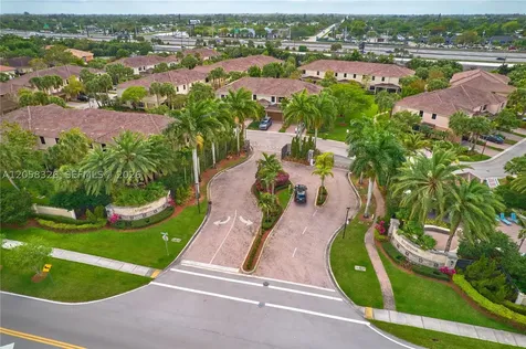 129 Riverwalk Circle E Plantation FL 33325