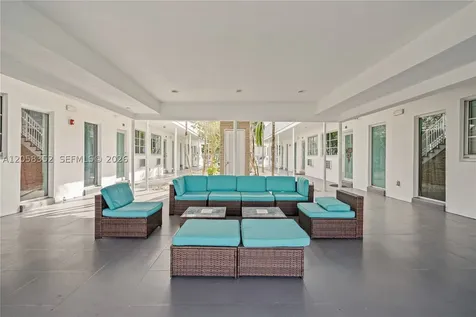 7950 Tatum Waterway Drive Miami Beach FL 33141