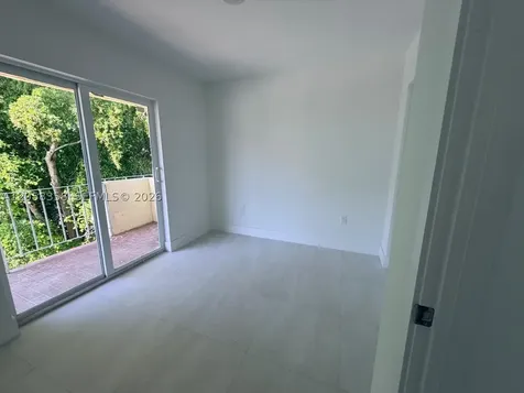 921 SW 7th Street Miami FL 33130