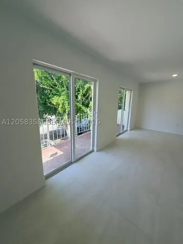 921 SW 7th Street Miami FL 33130