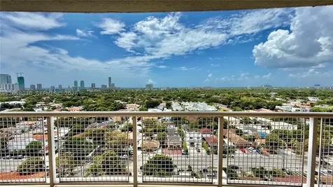 900 SW 8th Street Miami FL 33130