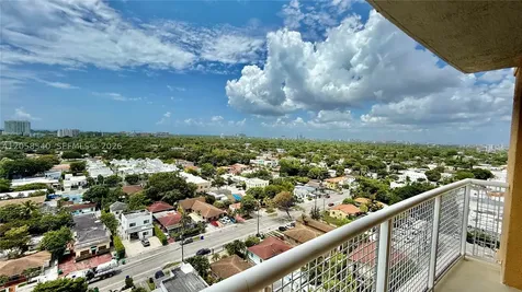 900 SW 8th Street Miami FL 33130