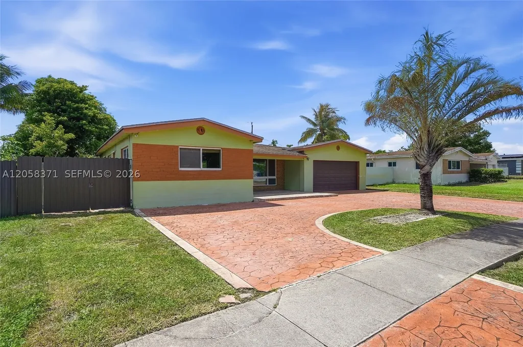 2220 De Soto Drive Miramar FL 33023