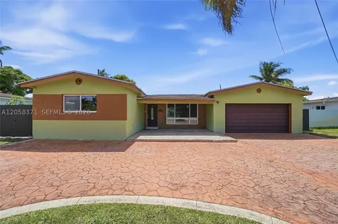 2220 De Soto Drive Miramar FL 33023