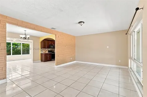2220 De Soto Drive Miramar FL 33023