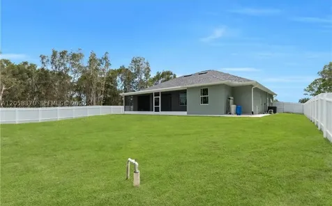 4205 Nora Lehigh Acres FL 33976