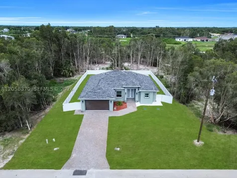 4205 Nora Lehigh Acres FL 33976