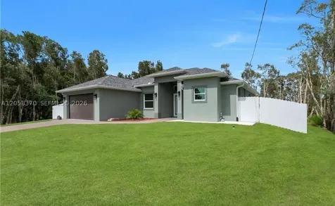 4205 Nora Lehigh Acres FL 33976
