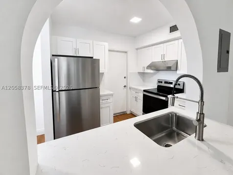 1561 West Avenue Miami Beach FL 33139