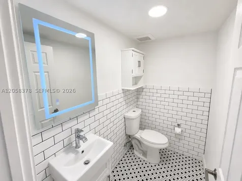 1561 West Avenue Miami Beach FL 33139