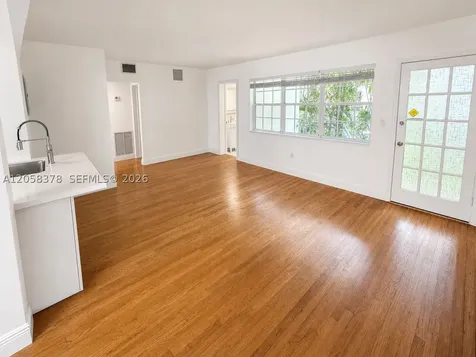 1561 West Avenue Miami Beach FL 33139