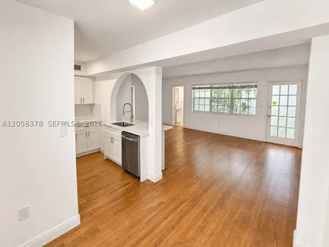 1561 West Avenue Miami Beach FL 33139