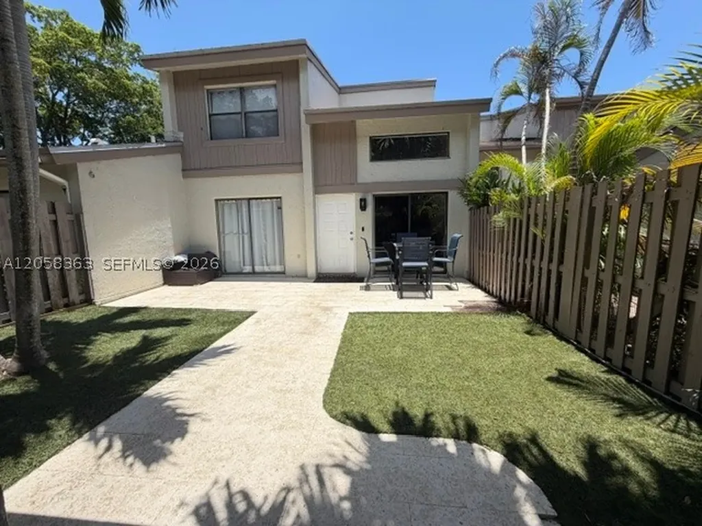 11053 SW 113th Place Miami FL 33176