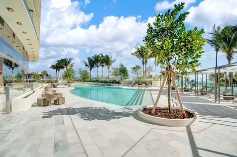 18975 Collins Avenue Sunny Isles Beach FL 33160