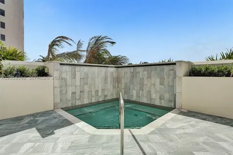 18975 Collins Avenue Sunny Isles Beach FL 33160