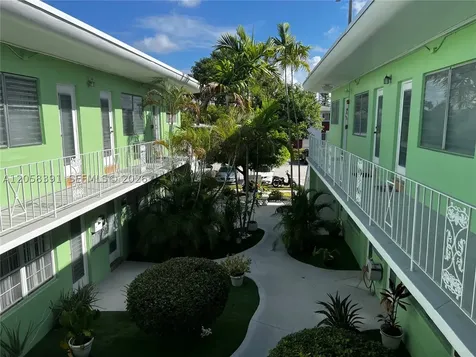 2072 NE 169th Street North Miami Beach FL 33162