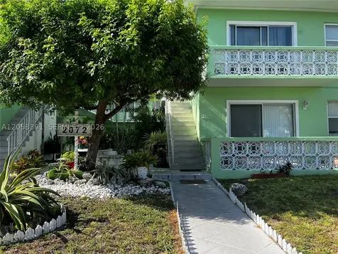 2072 NE 169th Street North Miami Beach FL 33162