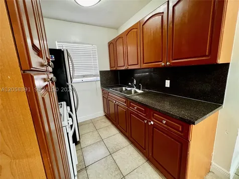 2072 NE 169th Street North Miami Beach FL 33162