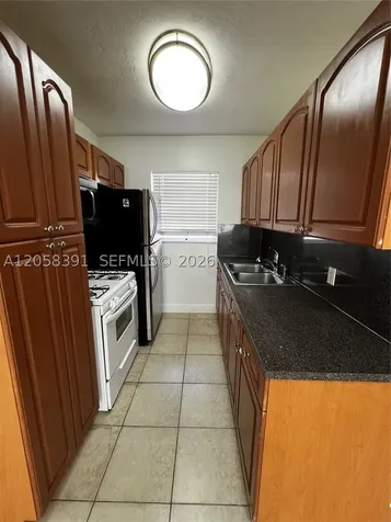 2072 NE 169th Street North Miami Beach FL 33162