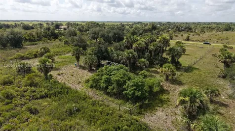 14773 NW 280th Okeechobee FL 34972