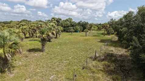 14773 NW 280th Okeechobee FL 34972