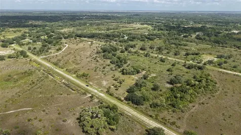 14773 NW 280th Okeechobee FL 34972