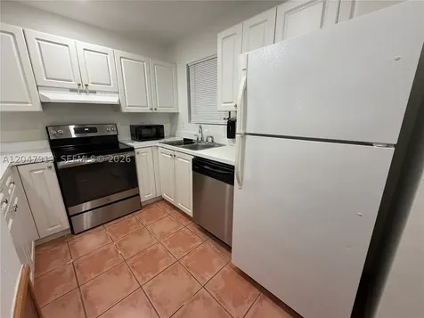 6245 Kendale Lakes Circle Miami FL 33183