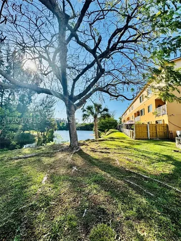 6245 Kendale Lakes Circle Miami FL 33183
