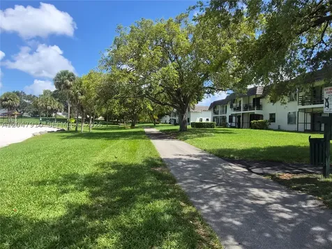 14913 SW 104th Street Miami FL 33196