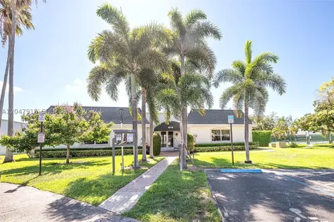 807 NE 27th Avenue Hallandale Beach FL 33009
