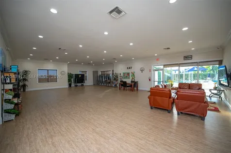 807 NE 27th Avenue Hallandale Beach FL 33009