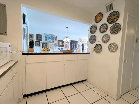 9140 Fontainebleau Boulevard Miami FL 33172
