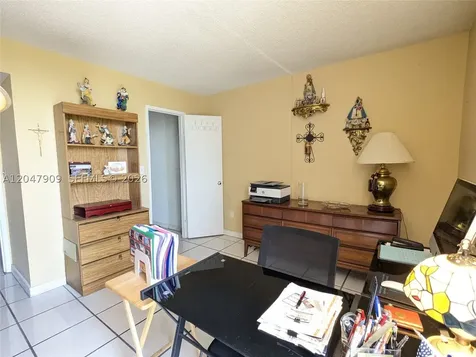 9140 Fontainebleau Boulevard Miami FL 33172