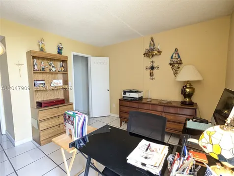 9140 Fontainebleau Boulevard Miami FL 33172